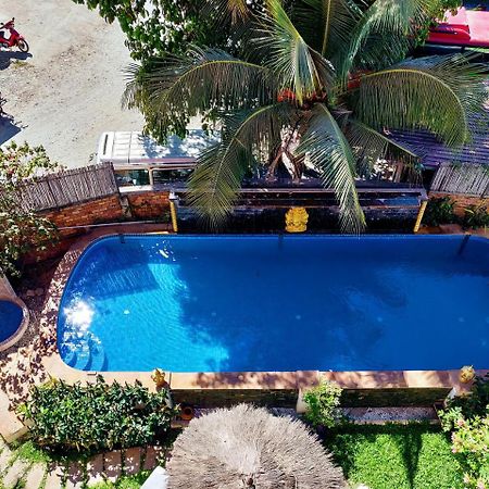 The Cashew Nut Villas シェムリアップ エクステリア 写真